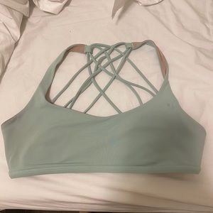Lululemon free to be wild sports bra